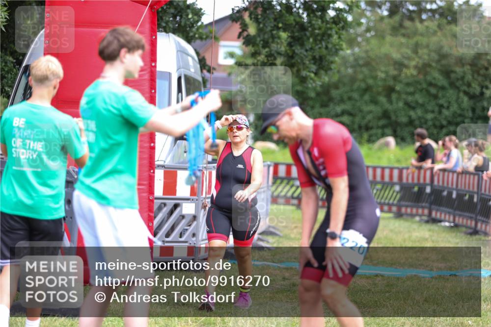 21.06.2026 - 29. Vierlanden-Triathlon Andreas Tolksdorf http://msf.ph/oto/9916270 21.06.2026 14:17:08 Ziel 89, 850, 1129, 1155, 1173 meine-sportfotos.de