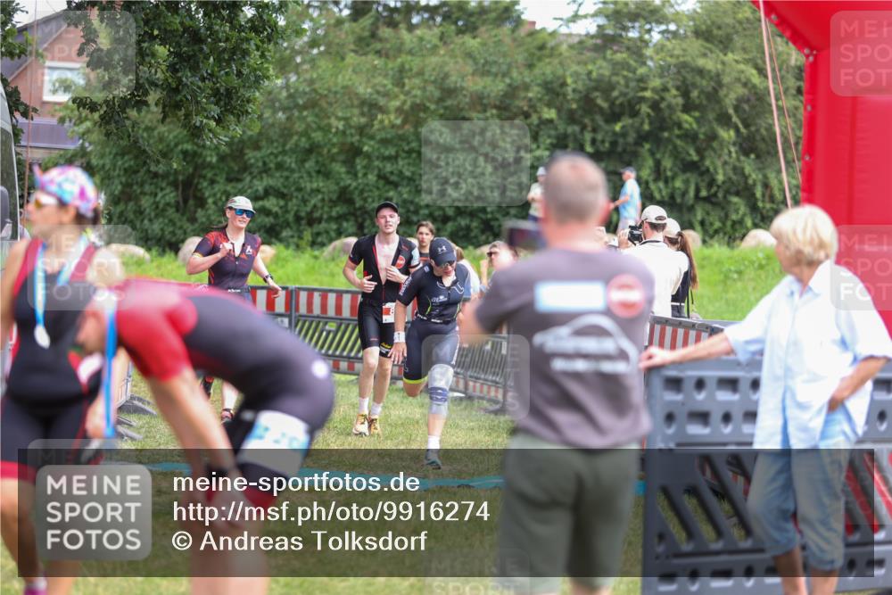 21.06.2026 - 29. Vierlanden-Triathlon Andreas Tolksdorf http://msf.ph/oto/9916274 21.06.2026 14:17:14 Ziel 89, 1129, 1155, 1173 meine-sportfotos.de