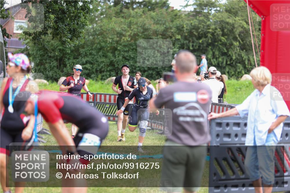 21.06.2026 - 29. Vierlanden-Triathlon Andreas Tolksdorf http://msf.ph/oto/9916275 21.06.2026 14:17:14 Ziel 89, 1129, 1155, 1173 meine-sportfotos.de