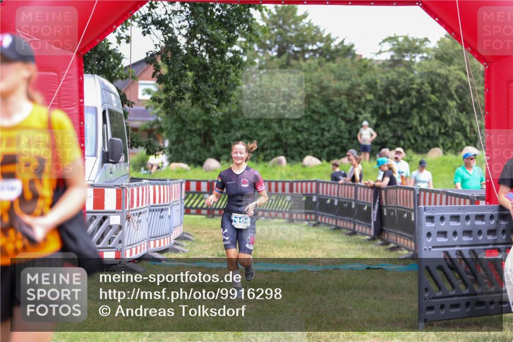21.06.2026 - 29. Vierlanden-Triathlon Andreas Tolksdorf http://msf.ph/oto/9916298 21.06.2026 14:18:14 Ziel 1164 meine-sportfotos.de