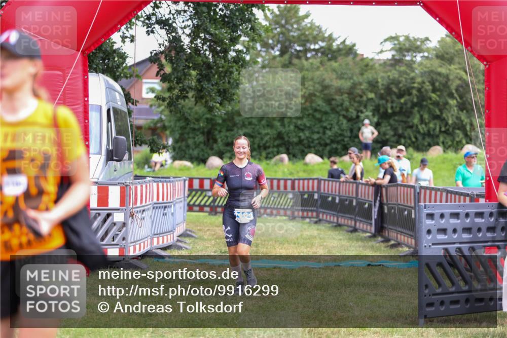 21.06.2026 - 29. Vierlanden-Triathlon Andreas Tolksdorf http://msf.ph/oto/9916299 21.06.2026 14:18:14 Ziel 1164 meine-sportfotos.de
