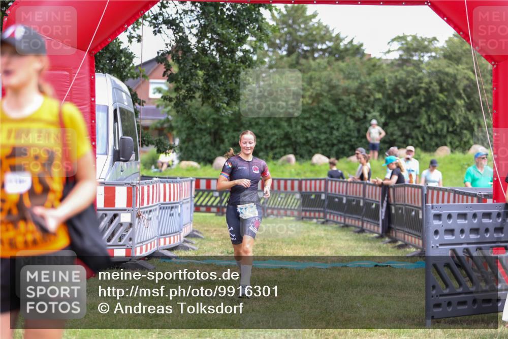 21.06.2026 - 29. Vierlanden-Triathlon Andreas Tolksdorf http://msf.ph/oto/9916301 21.06.2026 14:18:14 Ziel 1164 meine-sportfotos.de