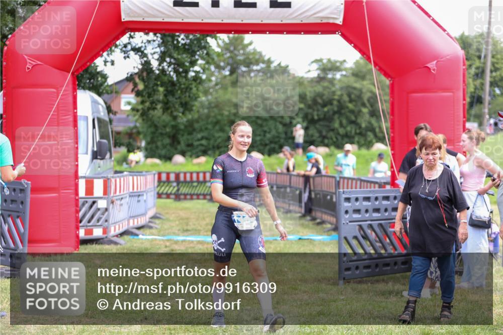 21.06.2026 - 29. Vierlanden-Triathlon Andreas Tolksdorf http://msf.ph/oto/9916309 21.06.2026 14:18:17 Ziel 1164 meine-sportfotos.de