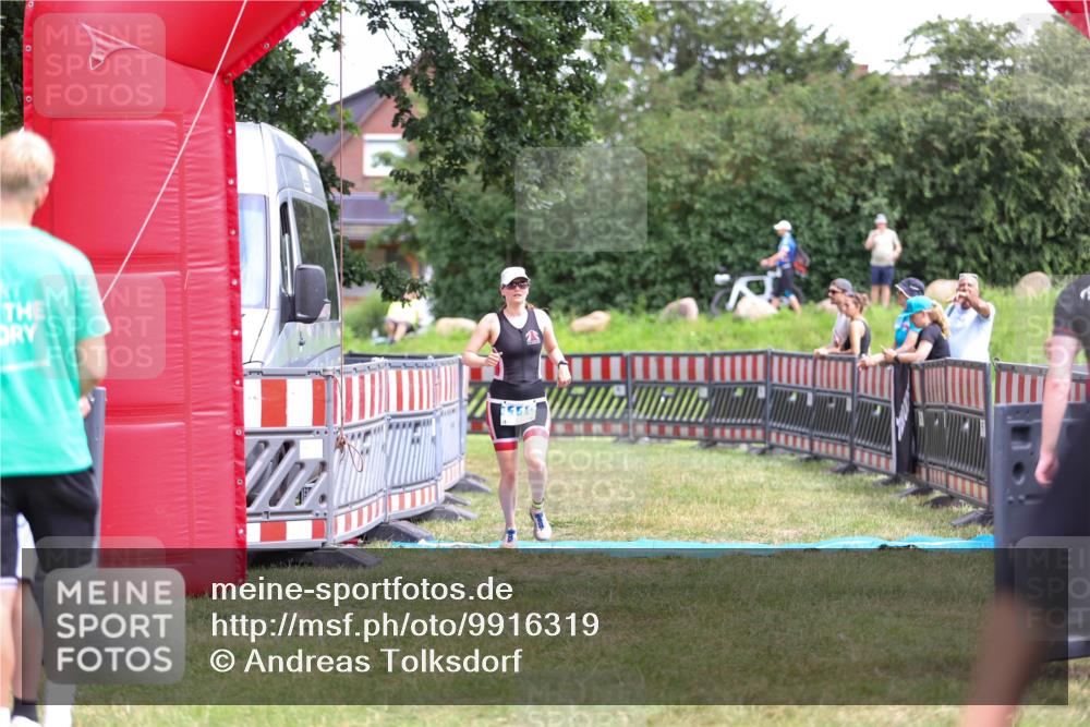 21.06.2026 - 29. Vierlanden-Triathlon Andreas Tolksdorf http://msf.ph/oto/9916319 21.06.2026 14:18:30 Ziel 1110 meine-sportfotos.de
