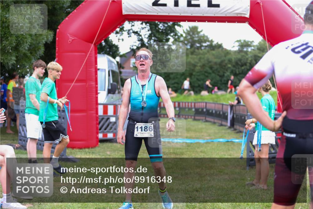 21.06.2026 - 29. Vierlanden-Triathlon Andreas Tolksdorf http://msf.ph/oto/9916348 21.06.2026 14:29:54 Ziel 1152 meine-sportfotos.de