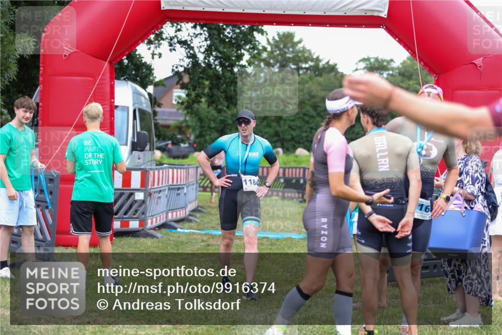 21.06.2026 - 29. Vierlanden-Triathlon Andreas Tolksdorf http://msf.ph/oto/9916374 21.06.2026 14:30:28 Ziel 1137, 1167 meine-sportfotos.de