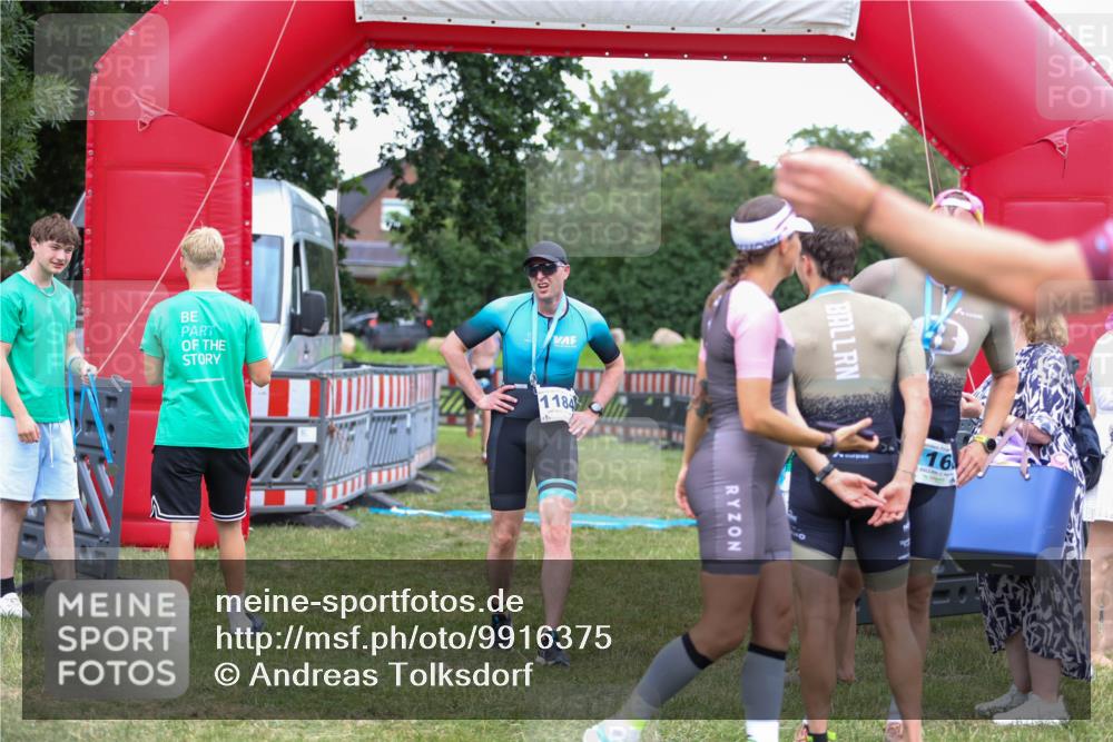 21.06.2026 - 29. Vierlanden-Triathlon Andreas Tolksdorf http://msf.ph/oto/9916375 21.06.2026 14:30:28 Ziel 1137, 1167 meine-sportfotos.de