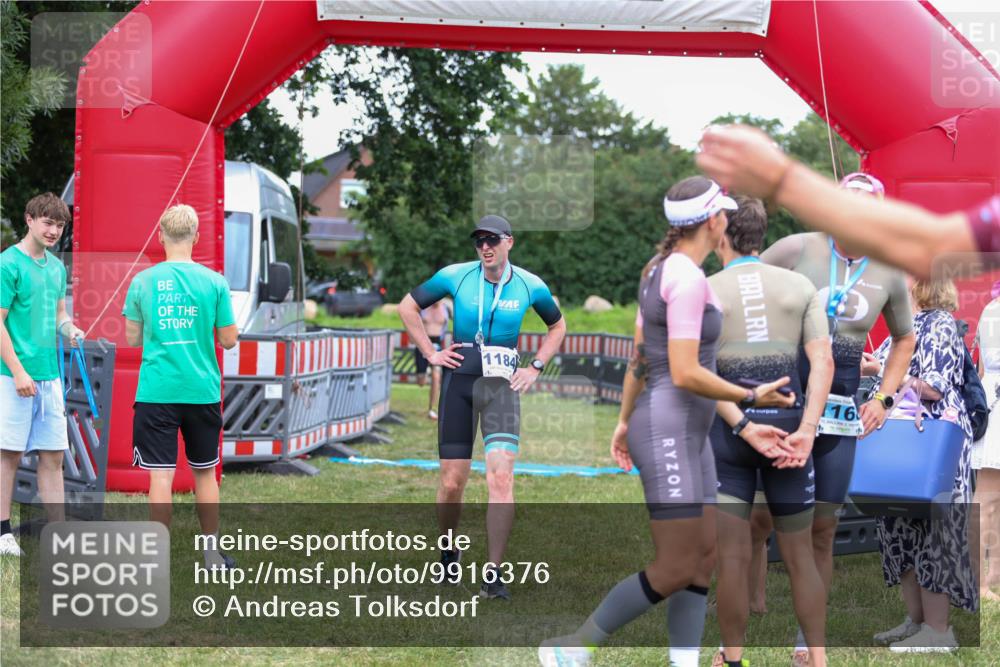 21.06.2026 - 29. Vierlanden-Triathlon Andreas Tolksdorf http://msf.ph/oto/9916376 21.06.2026 14:30:28 Ziel 1137, 1167 meine-sportfotos.de
