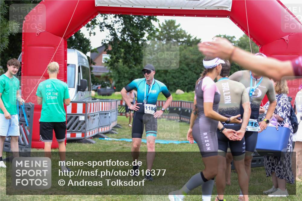 21.06.2026 - 29. Vierlanden-Triathlon Andreas Tolksdorf http://msf.ph/oto/9916377 21.06.2026 14:30:28 Ziel 1137, 1167 meine-sportfotos.de