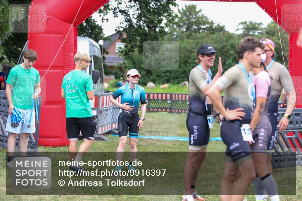 21.06.2026 - 29. Vierlanden-Triathlon Andreas Tolksdorf http://msf.ph/oto/9916397 21.06.2026 14:30:42 Ziel 183, 1137, 1172, 1180 meine-sportfotos.de