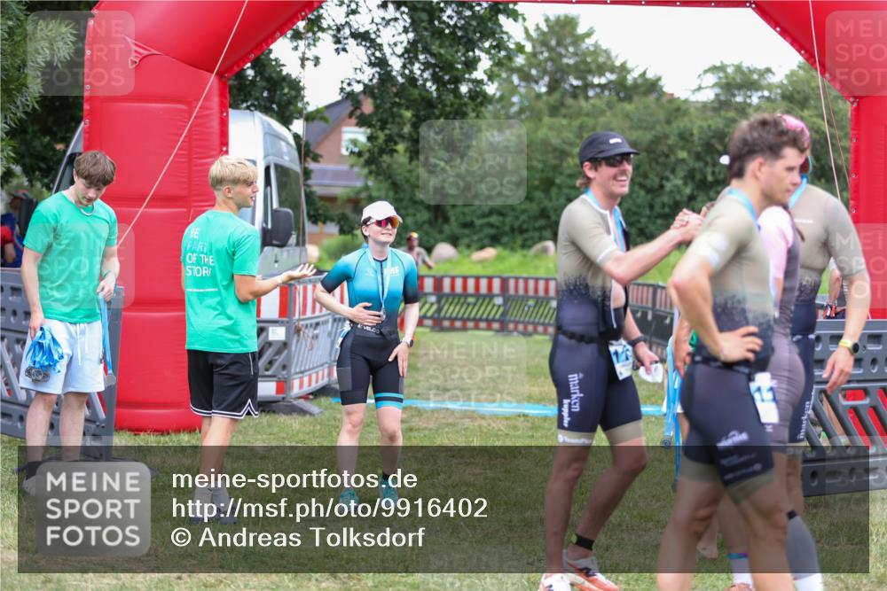 21.06.2026 - 29. Vierlanden-Triathlon Andreas Tolksdorf http://msf.ph/oto/9916402 21.06.2026 14:30:42 Ziel 183, 1137, 1172, 1180 meine-sportfotos.de