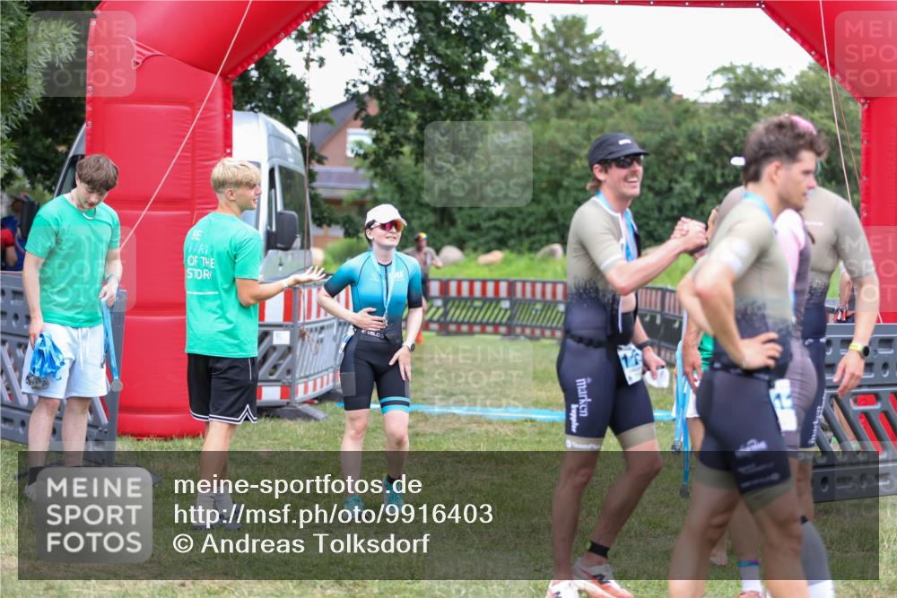 21.06.2026 - 29. Vierlanden-Triathlon Andreas Tolksdorf http://msf.ph/oto/9916403 21.06.2026 14:30:42 Ziel 183, 1137, 1172, 1180 meine-sportfotos.de