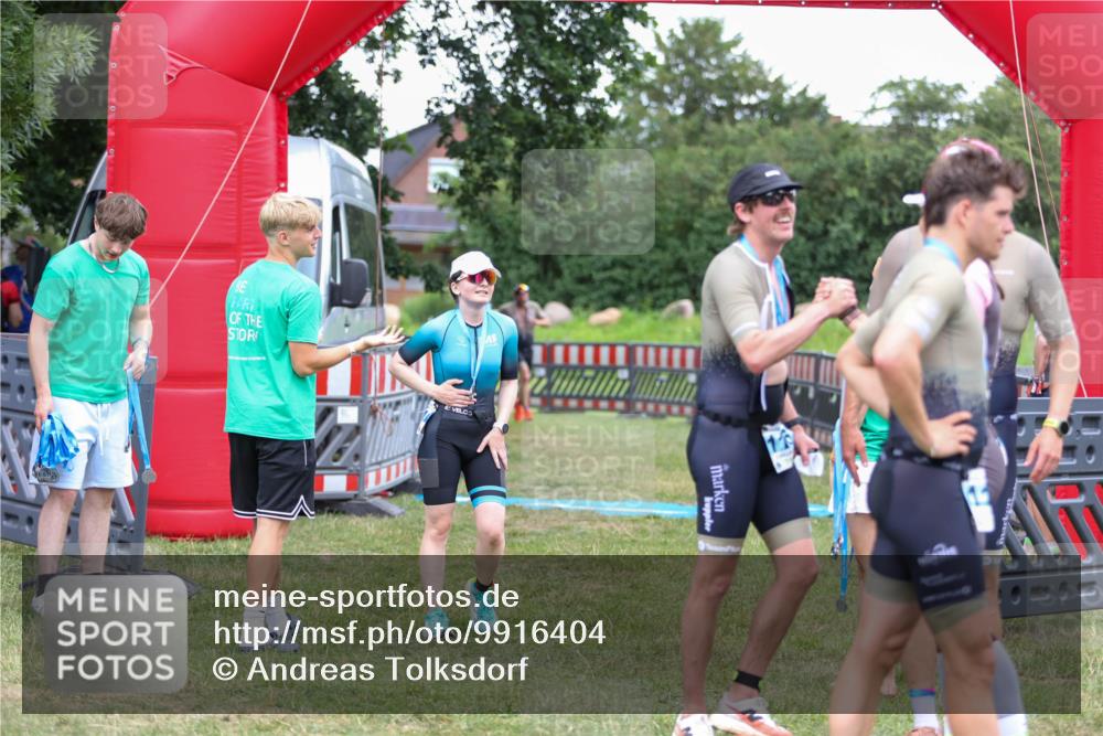 21.06.2026 - 29. Vierlanden-Triathlon Andreas Tolksdorf http://msf.ph/oto/9916404 21.06.2026 14:30:42 Ziel 183, 1137, 1172, 1180 meine-sportfotos.de