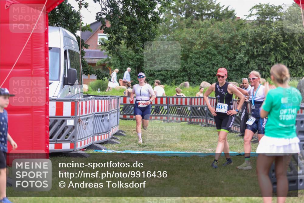 21.06.2026 - 29. Vierlanden-Triathlon Andreas Tolksdorf http://msf.ph/oto/9916436 21.06.2026 14:31:23 Ziel 277 meine-sportfotos.de