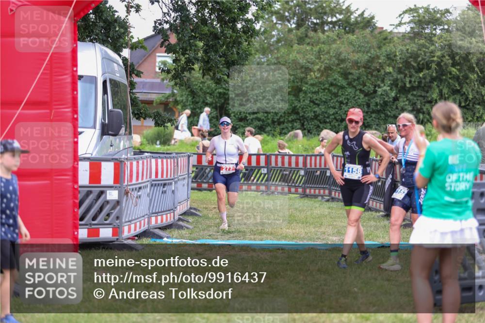 21.06.2026 - 29. Vierlanden-Triathlon Andreas Tolksdorf http://msf.ph/oto/9916437 21.06.2026 14:31:23 Ziel 277 meine-sportfotos.de