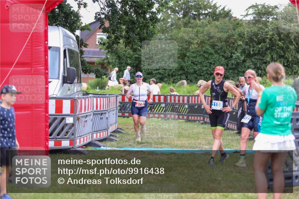 21.06.2026 - 29. Vierlanden-Triathlon Andreas Tolksdorf http://msf.ph/oto/9916438 21.06.2026 14:31:23 Ziel 277 meine-sportfotos.de