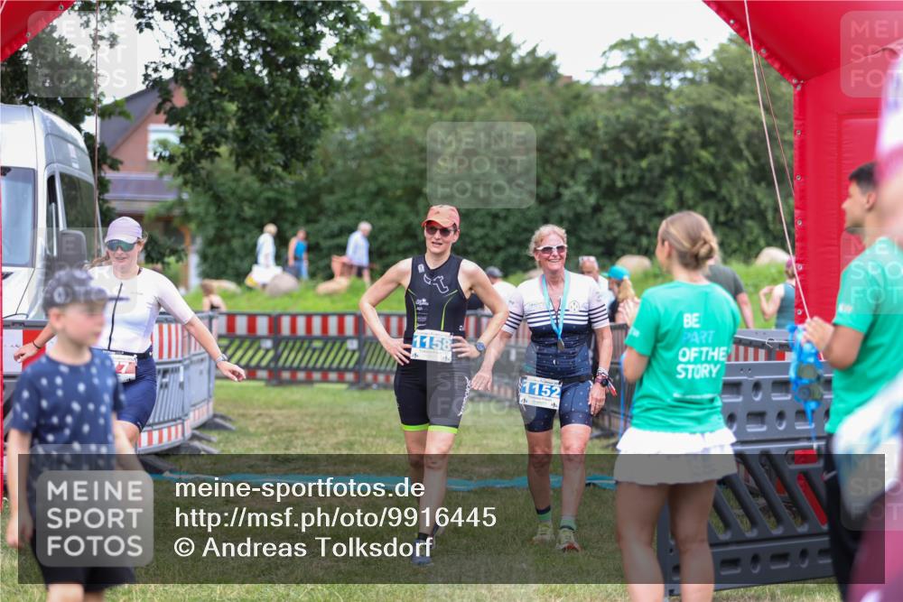 21.06.2026 - 29. Vierlanden-Triathlon Andreas Tolksdorf http://msf.ph/oto/9916445 21.06.2026 14:31:25 Ziel 277 meine-sportfotos.de