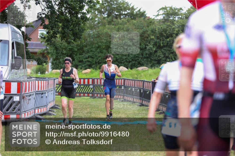 21.06.2026 - 29. Vierlanden-Triathlon Andreas Tolksdorf http://msf.ph/oto/9916480 21.06.2026 14:31:45 Ziel 1125, 1200 meine-sportfotos.de