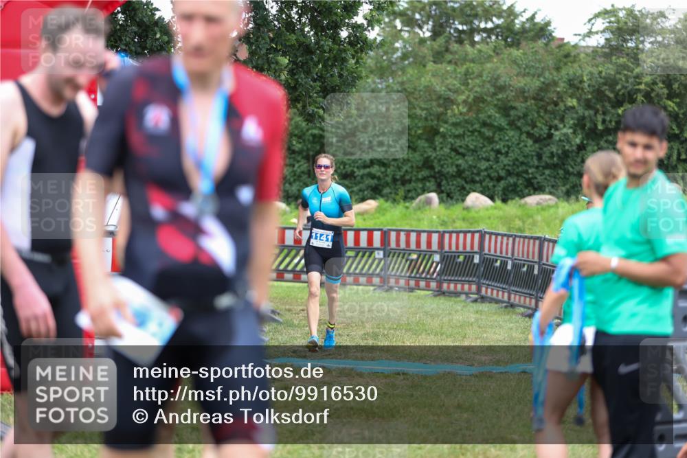 21.06.2026 - 29. Vierlanden-Triathlon Andreas Tolksdorf http://msf.ph/oto/9916530 21.06.2026 14:33:37 Ziel 1141, 1227 meine-sportfotos.de