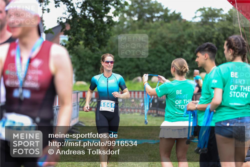 21.06.2026 - 29. Vierlanden-Triathlon Andreas Tolksdorf http://msf.ph/oto/9916534 21.06.2026 14:33:40 Ziel 1141, 1227 meine-sportfotos.de