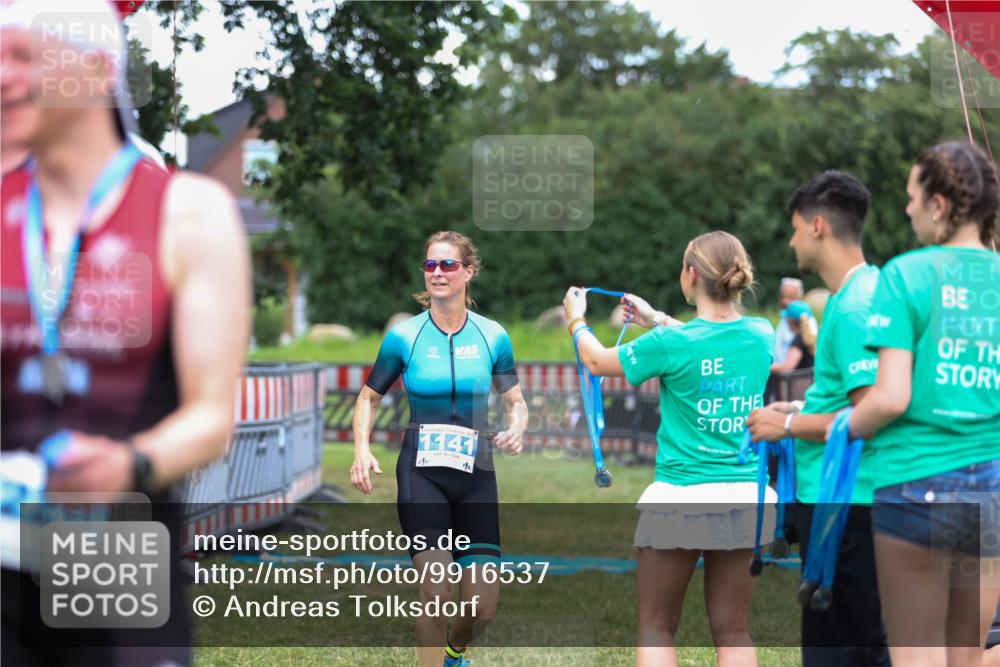 21.06.2026 - 29. Vierlanden-Triathlon Andreas Tolksdorf http://msf.ph/oto/9916537 21.06.2026 14:33:40 Ziel 1141, 1227 meine-sportfotos.de