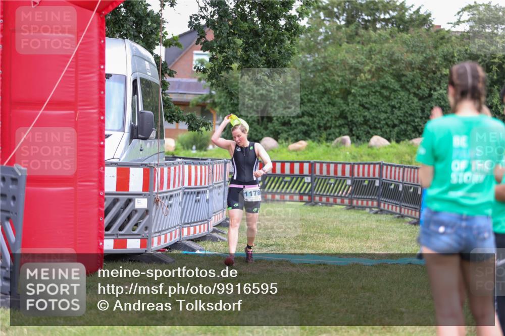 21.06.2026 - 29. Vierlanden-Triathlon Andreas Tolksdorf http://msf.ph/oto/9916595 21.06.2026 14:36:25 Ziel 228, 1178 meine-sportfotos.de