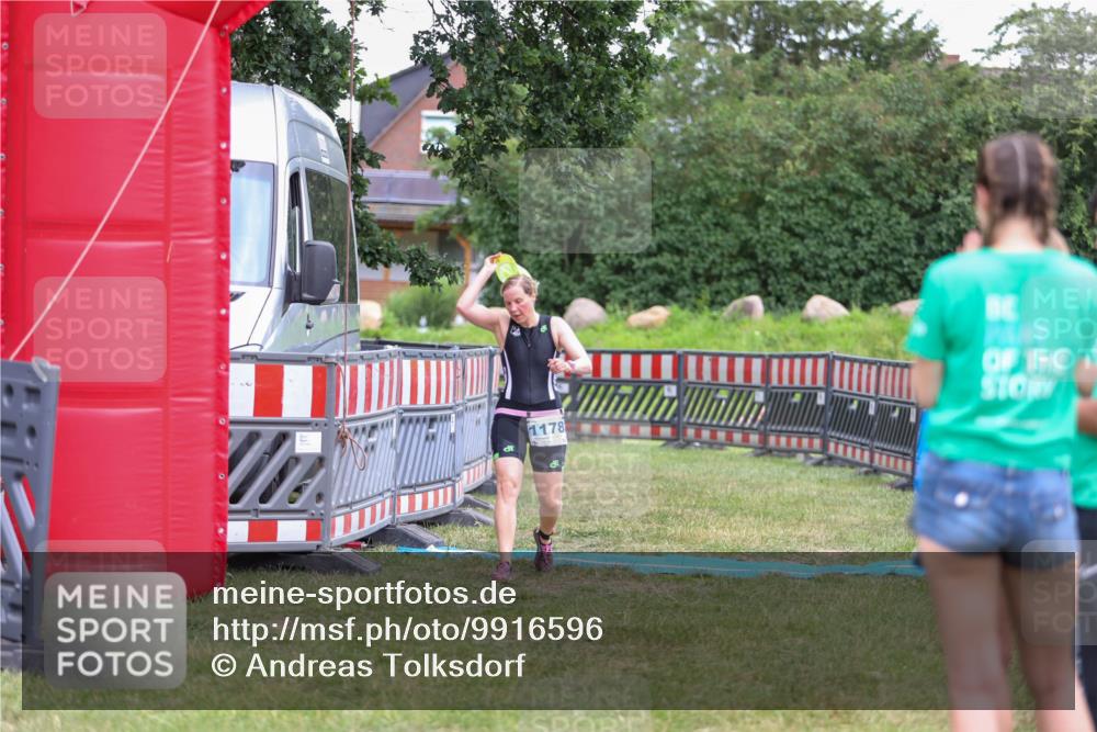 21.06.2026 - 29. Vierlanden-Triathlon Andreas Tolksdorf http://msf.ph/oto/9916596 21.06.2026 14:36:25 Ziel 228, 1178 meine-sportfotos.de