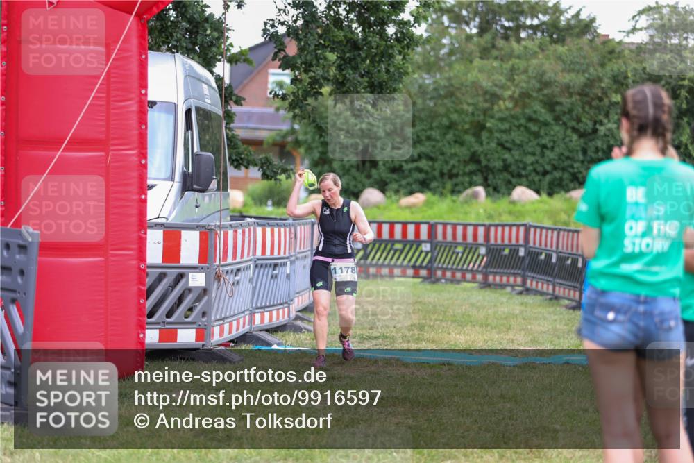 21.06.2026 - 29. Vierlanden-Triathlon Andreas Tolksdorf http://msf.ph/oto/9916597 21.06.2026 14:36:25 Ziel 228, 1178 meine-sportfotos.de