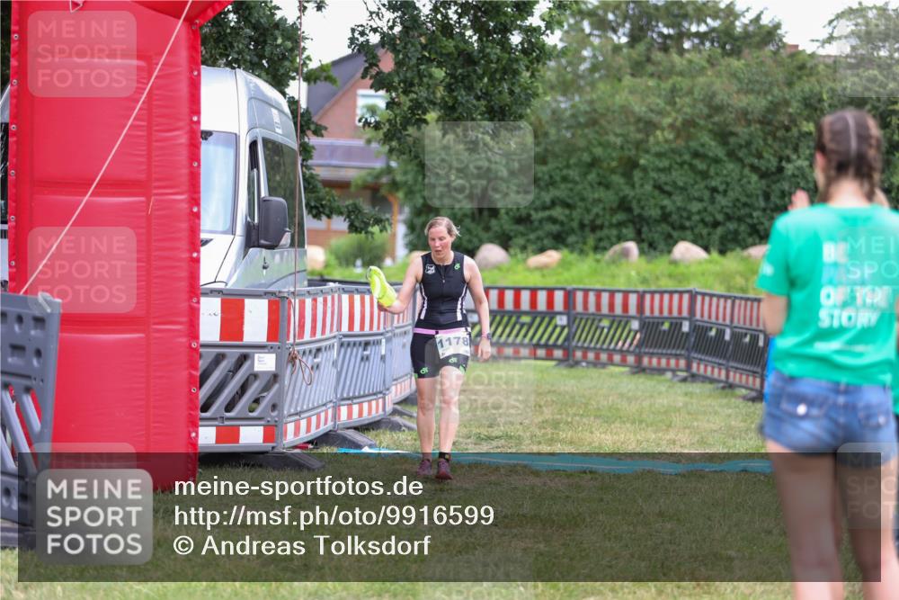 21.06.2026 - 29. Vierlanden-Triathlon Andreas Tolksdorf http://msf.ph/oto/9916599 21.06.2026 14:36:25 Ziel 228, 1178 meine-sportfotos.de