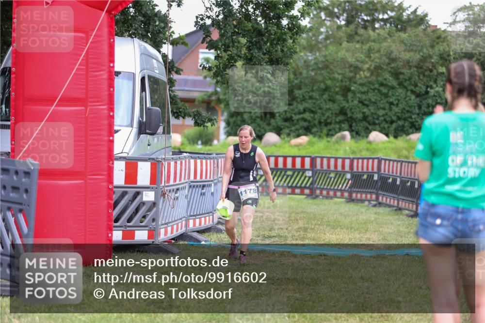 21.06.2026 - 29. Vierlanden-Triathlon Andreas Tolksdorf http://msf.ph/oto/9916602 21.06.2026 14:36:25 Ziel 228, 1178 meine-sportfotos.de
