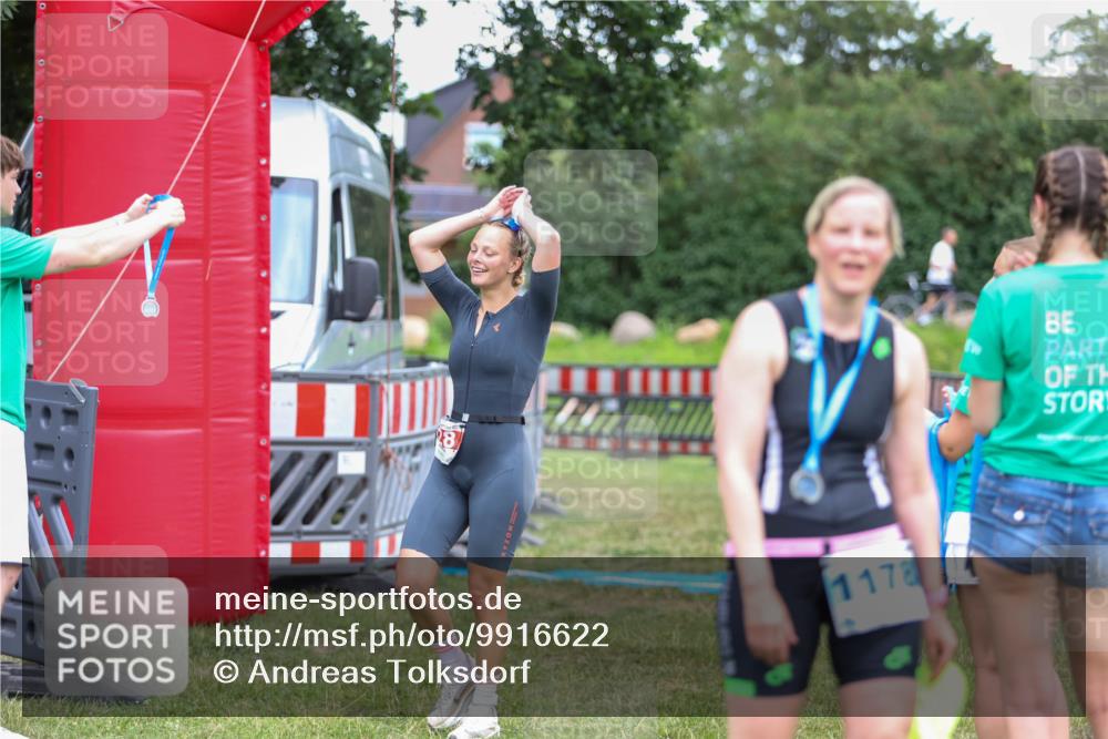 21.06.2026 - 29. Vierlanden-Triathlon Andreas Tolksdorf http://msf.ph/oto/9916622 21.06.2026 14:36:39 Ziel 228 meine-sportfotos.de