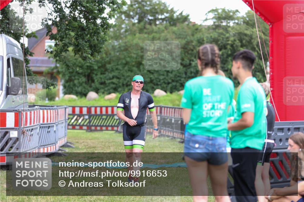 21.06.2026 - 29. Vierlanden-Triathlon Andreas Tolksdorf http://msf.ph/oto/9916653 21.06.2026 14:37:13 Ziel 1174, 1210 meine-sportfotos.de