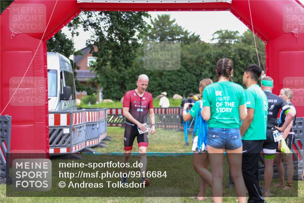 21.06.2026 - 29. Vierlanden-Triathlon Andreas Tolksdorf http://msf.ph/oto/9916684 21.06.2026 14:37:53 Ziel 1226 meine-sportfotos.de