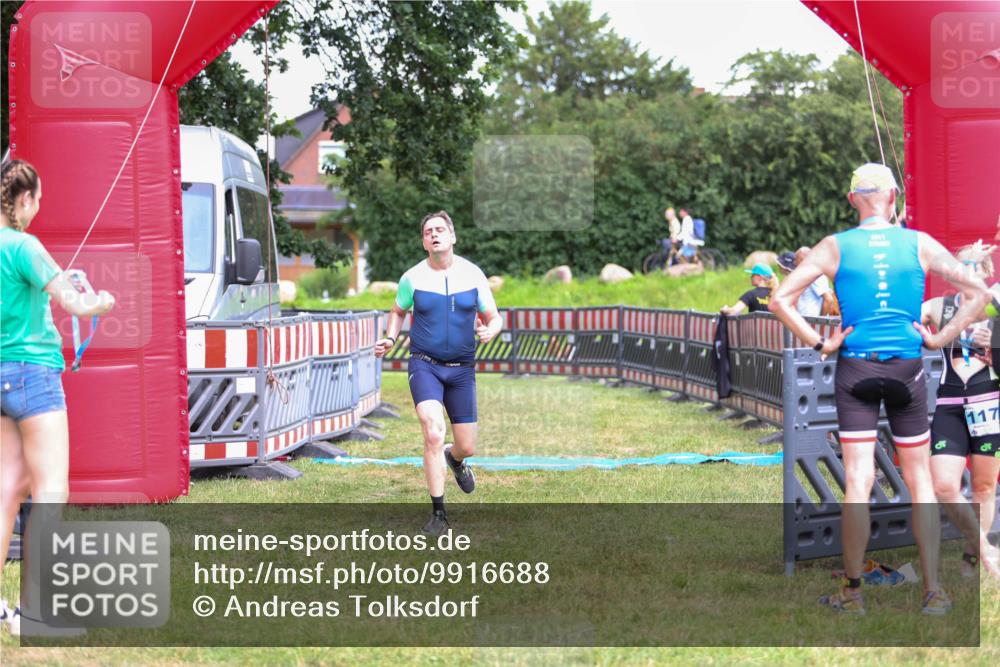 21.06.2026 - 29. Vierlanden-Triathlon Andreas Tolksdorf http://msf.ph/oto/9916688 21.06.2026 14:41:21 Ziel 1189 meine-sportfotos.de