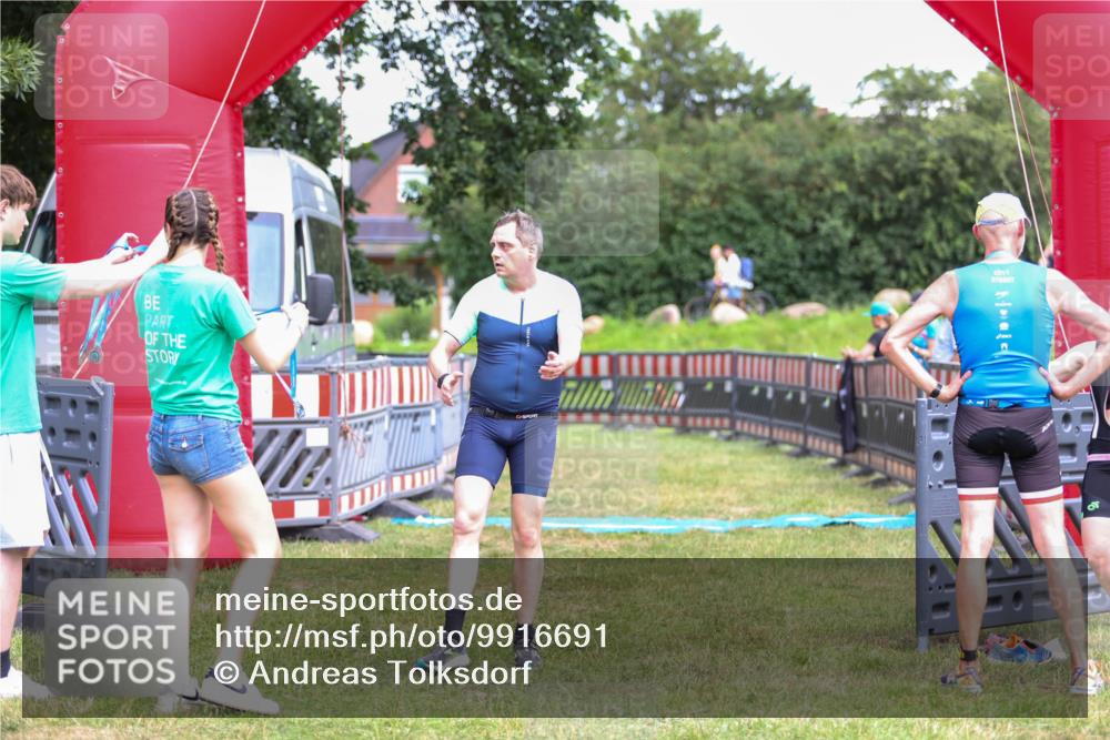 21.06.2026 - 29. Vierlanden-Triathlon Andreas Tolksdorf http://msf.ph/oto/9916691 21.06.2026 14:41:22 Ziel 1189 meine-sportfotos.de