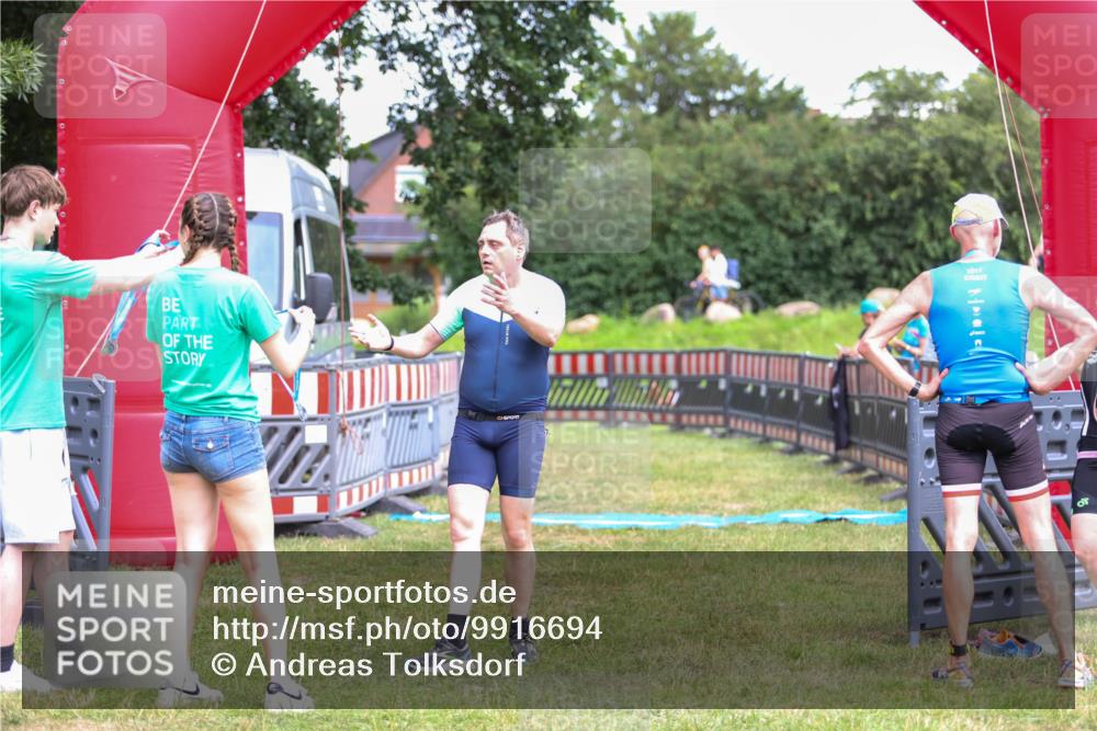 21.06.2026 - 29. Vierlanden-Triathlon Andreas Tolksdorf http://msf.ph/oto/9916694 21.06.2026 14:41:23 Ziel 1189 meine-sportfotos.de