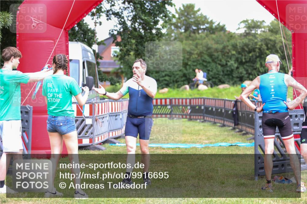 21.06.2026 - 29. Vierlanden-Triathlon Andreas Tolksdorf http://msf.ph/oto/9916695 21.06.2026 14:41:23 Ziel 1189 meine-sportfotos.de