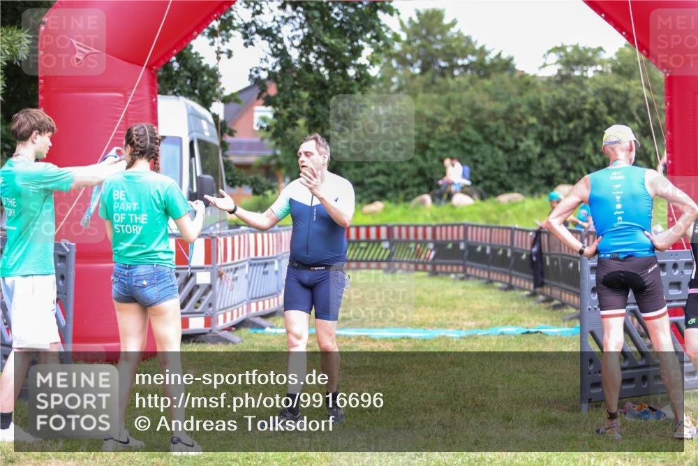 21.06.2026 - 29. Vierlanden-Triathlon Andreas Tolksdorf http://msf.ph/oto/9916696 21.06.2026 14:41:23 Ziel 1189 meine-sportfotos.de