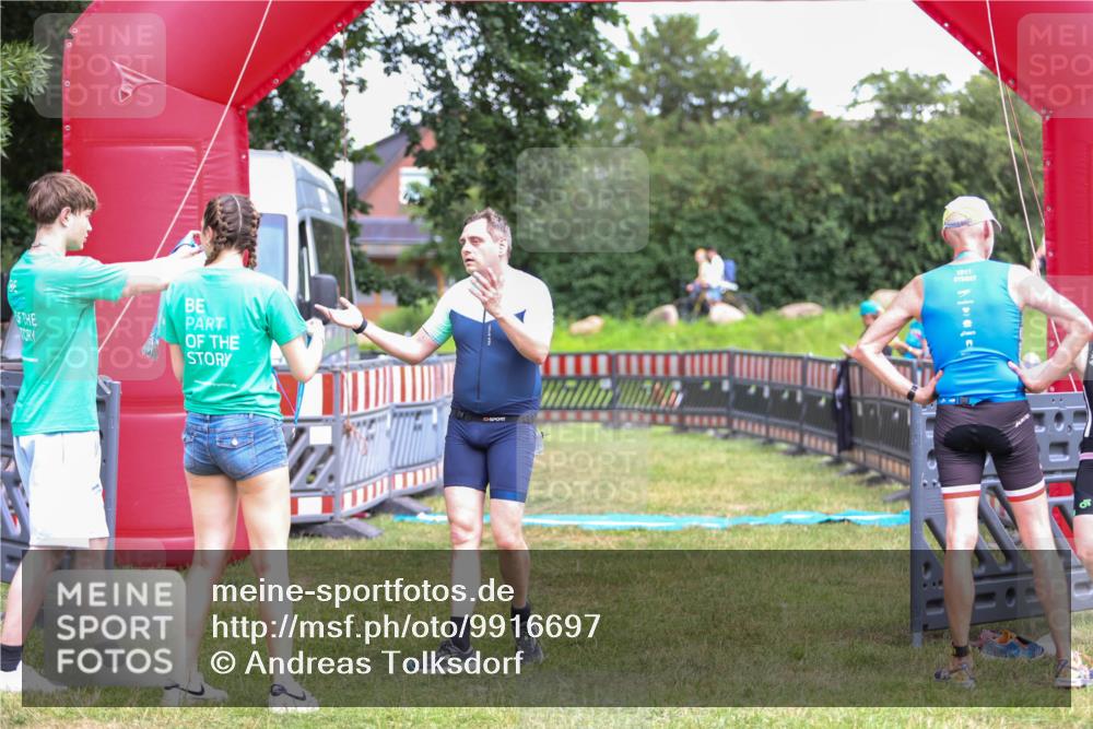 21.06.2026 - 29. Vierlanden-Triathlon Andreas Tolksdorf http://msf.ph/oto/9916697 21.06.2026 14:41:23 Ziel 1189 meine-sportfotos.de