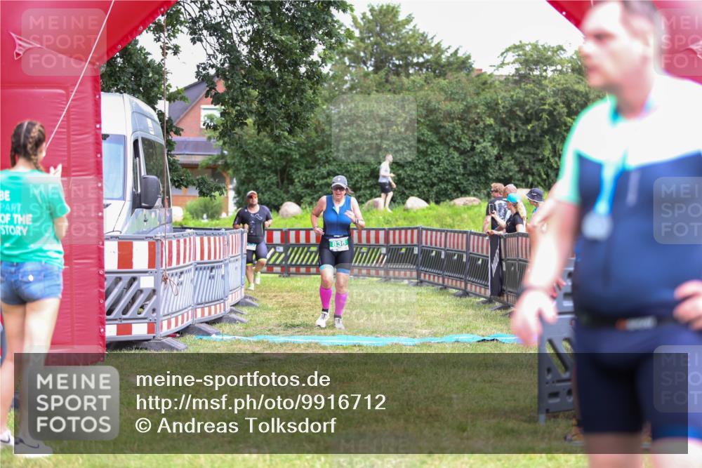 21.06.2026 - 29. Vierlanden-Triathlon Andreas Tolksdorf http://msf.ph/oto/9916712 21.06.2026 14:41:35 Ziel 836, 1202 meine-sportfotos.de