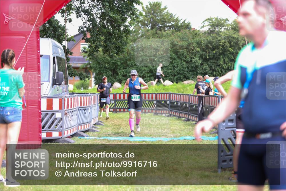 21.06.2026 - 29. Vierlanden-Triathlon Andreas Tolksdorf http://msf.ph/oto/9916716 21.06.2026 14:41:35 Ziel 836, 1202 meine-sportfotos.de