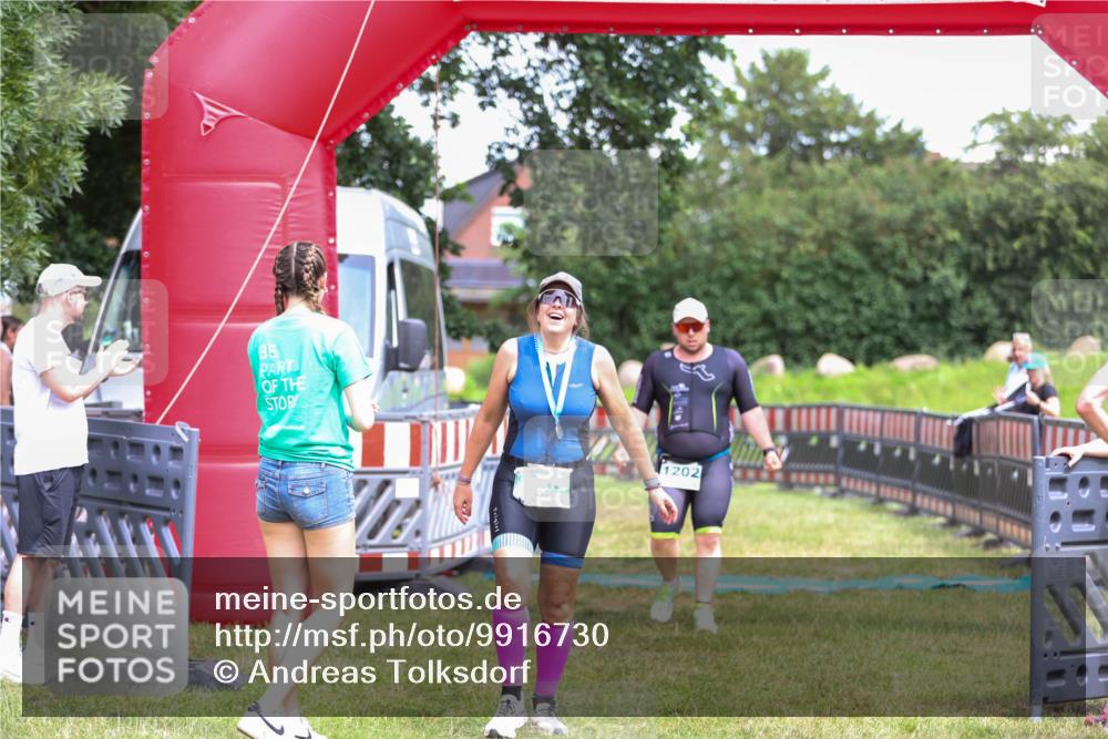 21.06.2026 - 29. Vierlanden-Triathlon Andreas Tolksdorf http://msf.ph/oto/9916730 21.06.2026 14:41:41 Ziel 836, 1202 meine-sportfotos.de