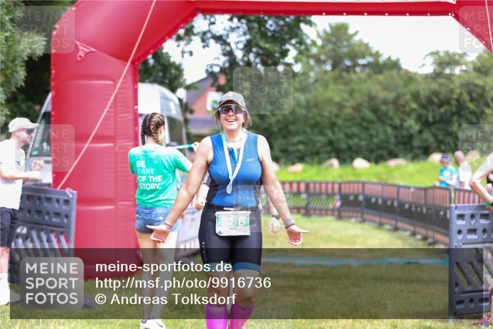 21.06.2026 - 29. Vierlanden-Triathlon Andreas Tolksdorf http://msf.ph/oto/9916736 21.06.2026 14:41:44 Ziel 1202 meine-sportfotos.de