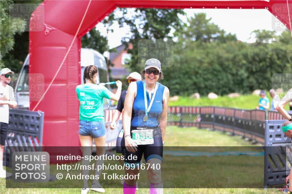 21.06.2026 - 29. Vierlanden-Triathlon Andreas Tolksdorf http://msf.ph/oto/9916740 21.06.2026 14:41:44 Ziel 1202 meine-sportfotos.de