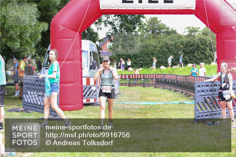 21.06.2026 - 29. Vierlanden-Triathlon Andreas Tolksdorf http://msf.ph/oto/9916756 21.06.2026 14:42:50 Ziel 249 meine-sportfotos.de