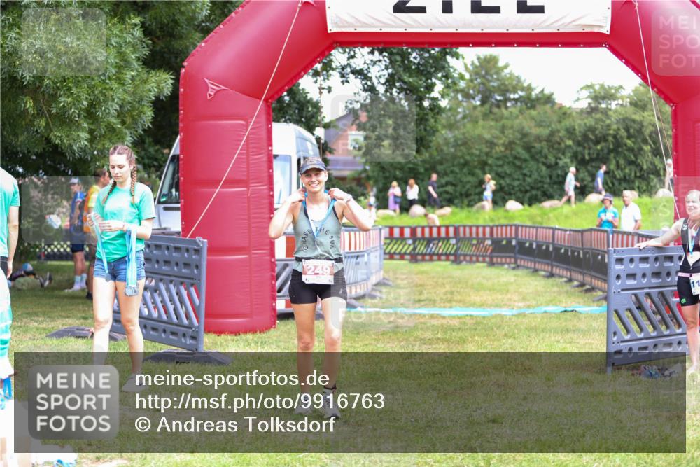 21.06.2026 - 29. Vierlanden-Triathlon Andreas Tolksdorf http://msf.ph/oto/9916763 21.06.2026 14:42:51 Ziel  meine-sportfotos.de
