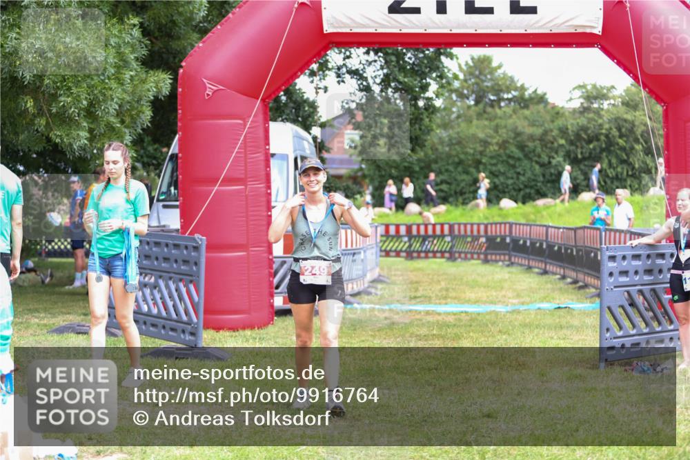 21.06.2026 - 29. Vierlanden-Triathlon Andreas Tolksdorf http://msf.ph/oto/9916764 21.06.2026 14:42:51 Ziel  meine-sportfotos.de