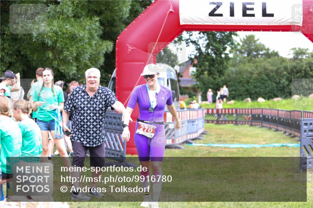 21.06.2026 - 29. Vierlanden-Triathlon Andreas Tolksdorf http://msf.ph/oto/9916780 21.06.2026 14:44:35 Ziel  meine-sportfotos.de