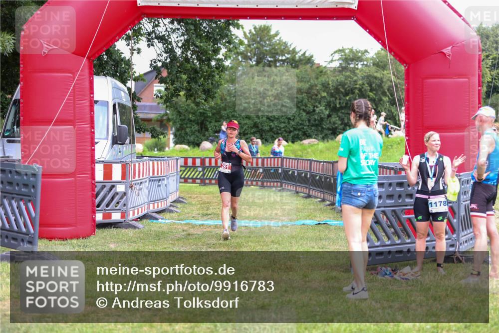 21.06.2026 - 29. Vierlanden-Triathlon Andreas Tolksdorf http://msf.ph/oto/9916783 21.06.2026 14:45:44 Ziel 281 meine-sportfotos.de