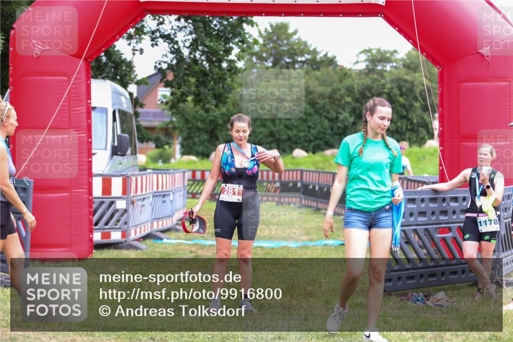 21.06.2026 - 29. Vierlanden-Triathlon Andreas Tolksdorf http://msf.ph/oto/9916800 21.06.2026 14:45:52 Ziel  meine-sportfotos.de